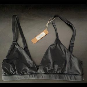 Skims fits everybody color onyx